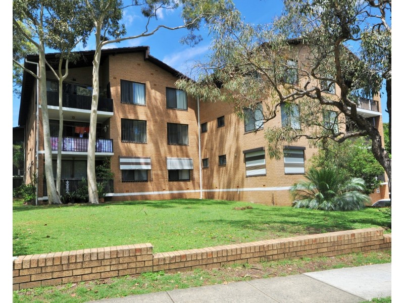 21/33-35  Sir Joseph Banks Street, Bankstown NSW 2200