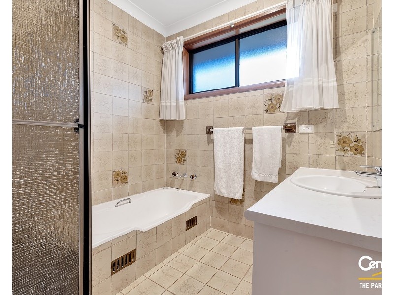 9 Stalwart Street, Prairiewood NSW 2176