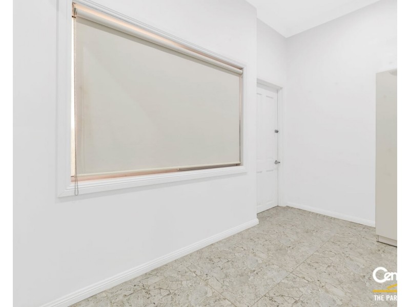 4 Pierce Close, Prairiewood NSW 2176