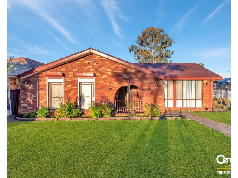 172 Sweethaven Road, Bossley Park NSW 2176