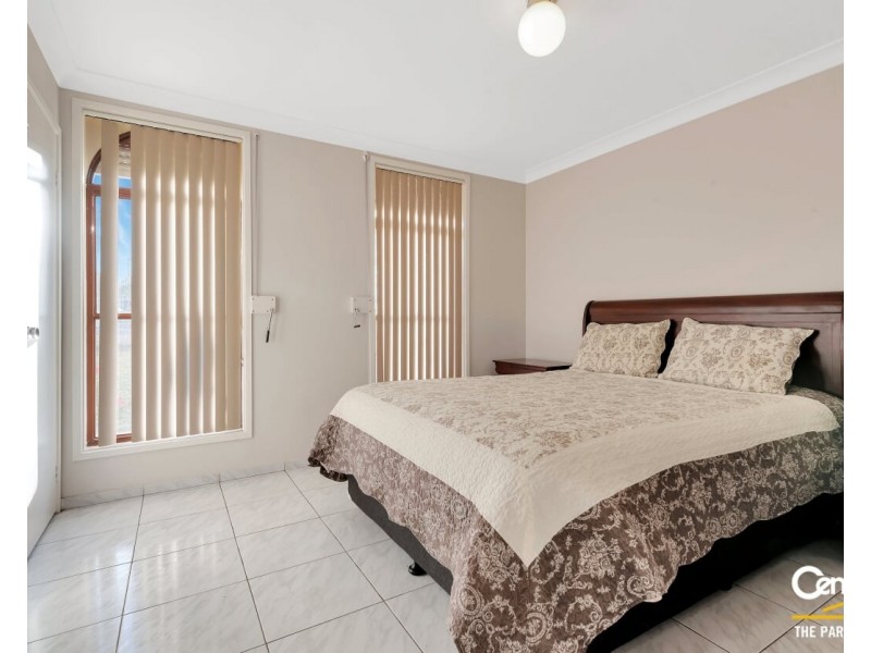 172 Sweethaven Road, Bossley Park NSW 2176