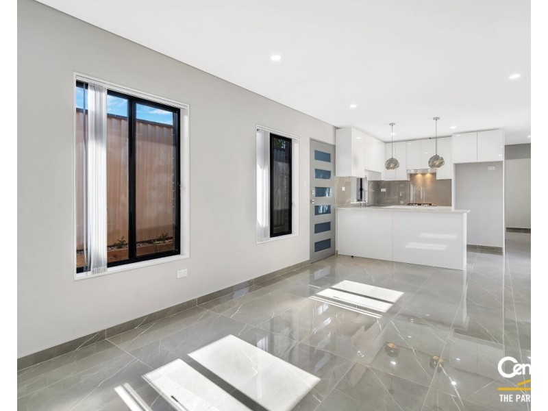 9a Seymour Place, Bossley Park NSW 2176