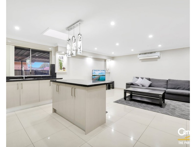 31 Galloway Street, Bossley Park NSW 2176