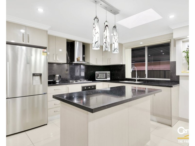 31 Galloway Street, Bossley Park NSW 2176