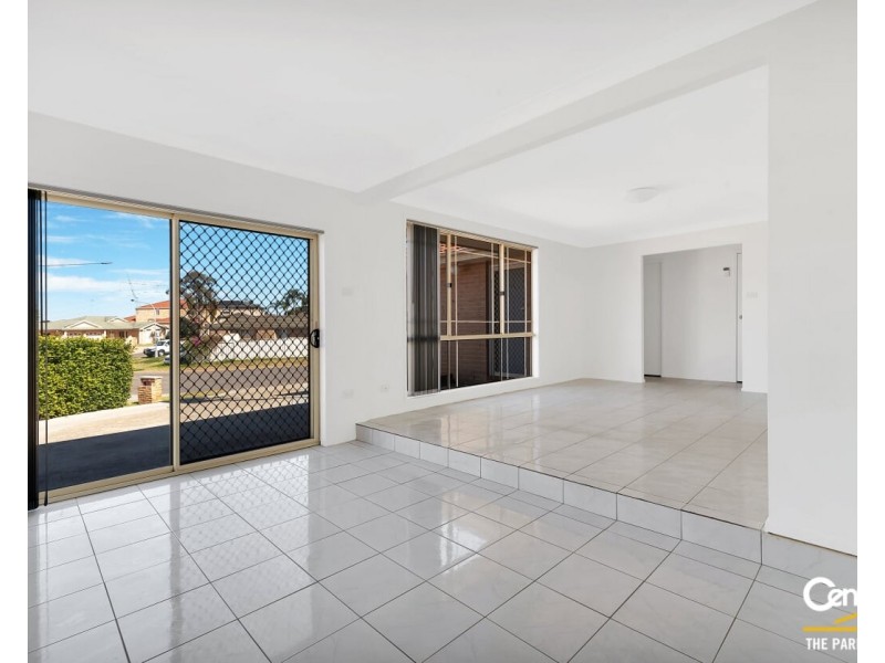 5 Tsar Close, Cecil Hills NSW 2171