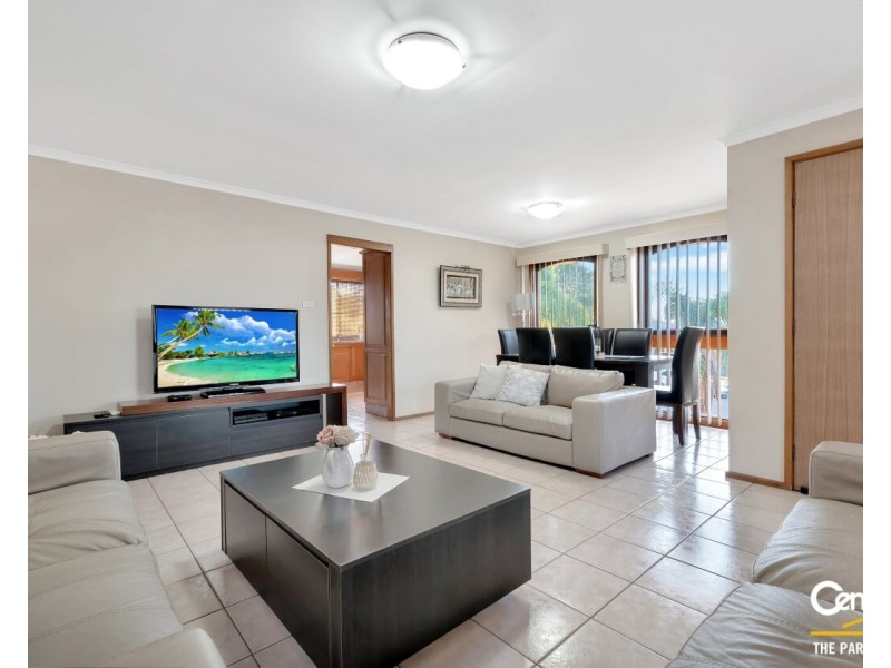 22 Turquoise Crescent, Bossley Park NSW 2176