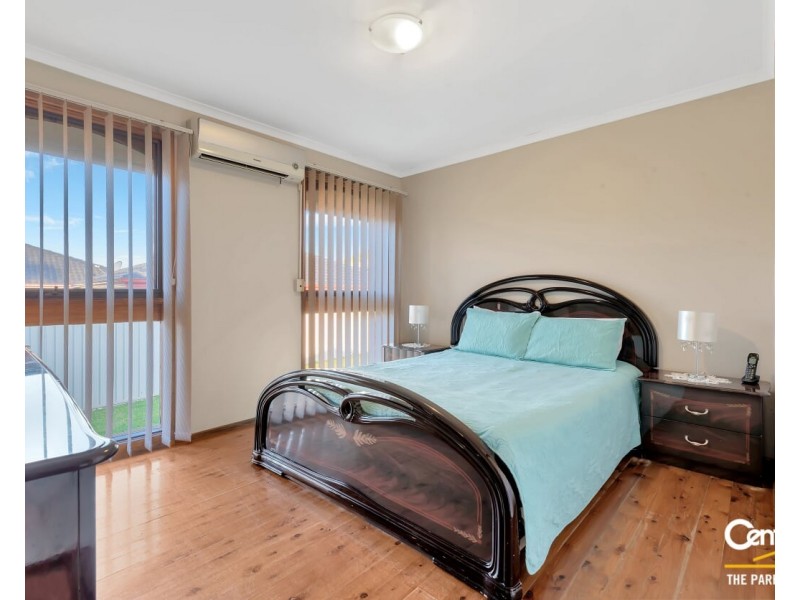 22 Turquoise Crescent, Bossley Park NSW 2176