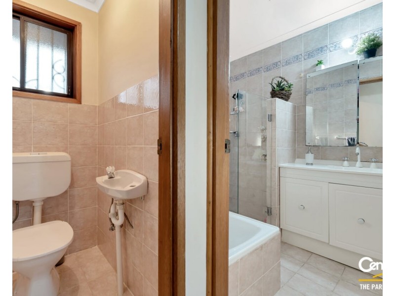 22 Turquoise Crescent, Bossley Park NSW 2176