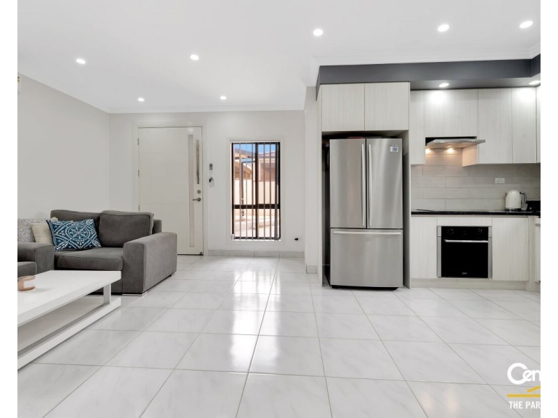 68a Kingfisher Avenue, Bossley Park NSW 2176