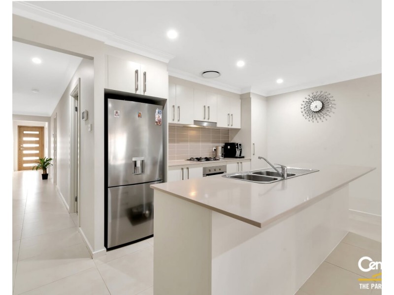 30 Rosedale Circuit, Carnes Hill NSW 2171