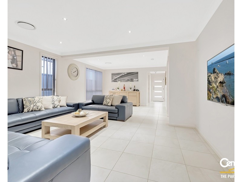 14 Little John Street, Middleton Grange NSW 2171