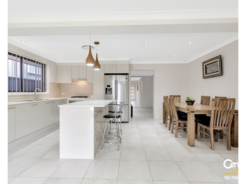 14 Little John Street, Middleton Grange NSW 2171