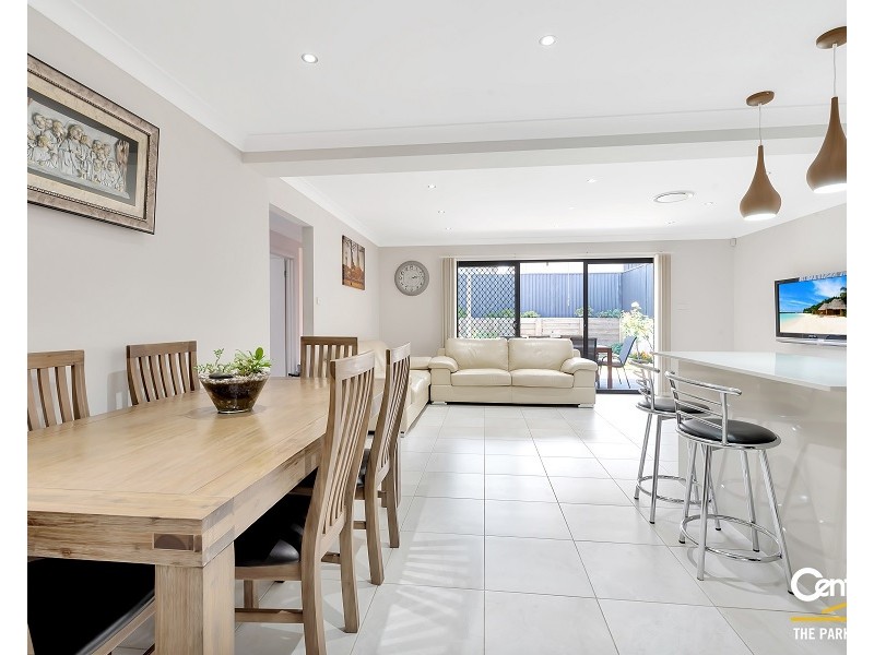 14 Little John Street, Middleton Grange NSW 2171