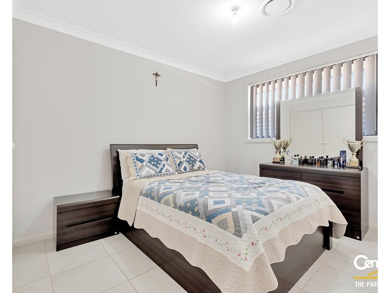 14 Little John Street, Middleton Grange NSW 2171