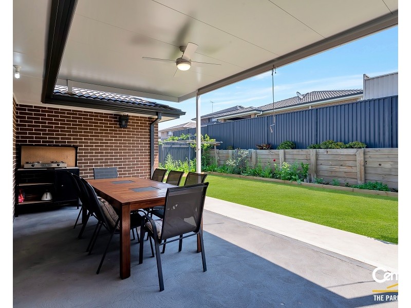 14 Little John Street, Middleton Grange NSW 2171