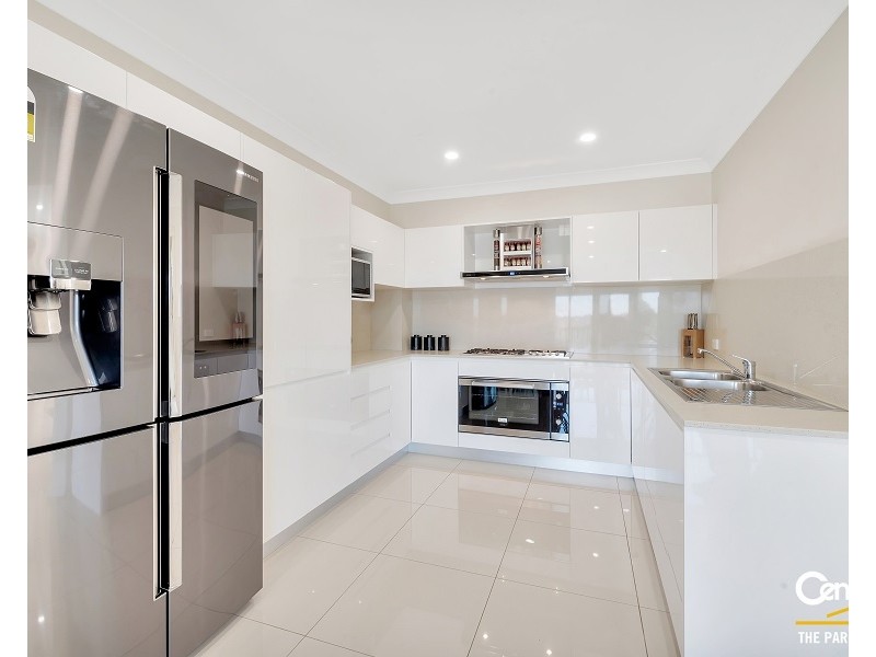 1/19 Davina Crescent, Cecil Hills NSW 2171