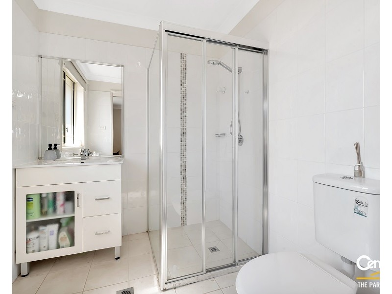 1/19 Davina Crescent, Cecil Hills NSW 2171