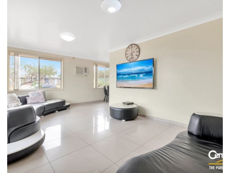 60 Mulligan Street, Bossley Park NSW 2176