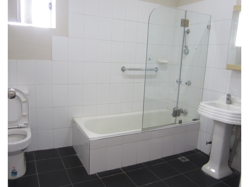 3/187 Elizabeth Drive, Liverpool NSW 2170