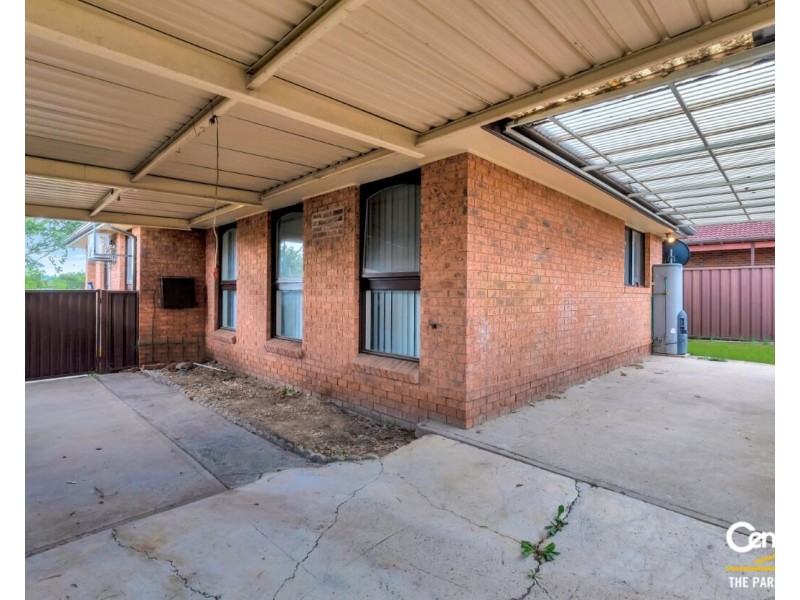 12 Lawley Street, Bossley Park NSW 2176