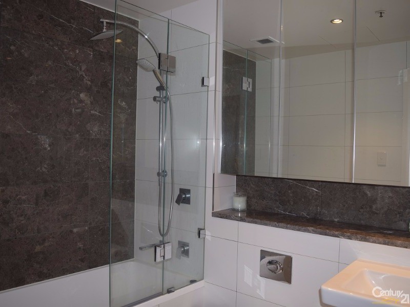 1702/63 Shoreline Drive, Rhodes NSW 2138