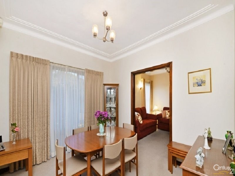 2 Carbethon Crescent, Beverly Hills NSW 2209