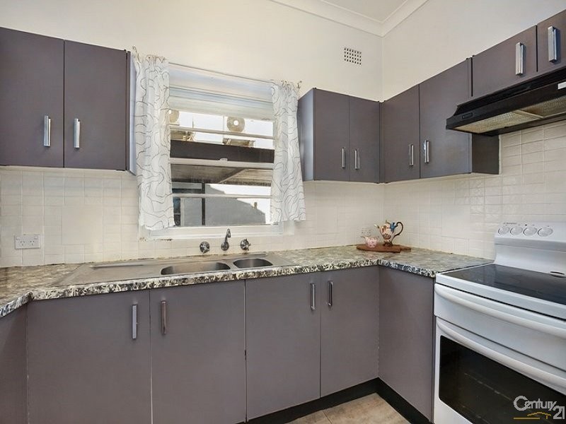 10 Dorking Road, Cabarita NSW 2137