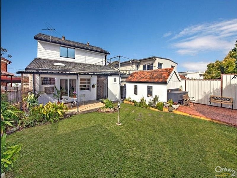 10 Dorking Road, Cabarita NSW 2137