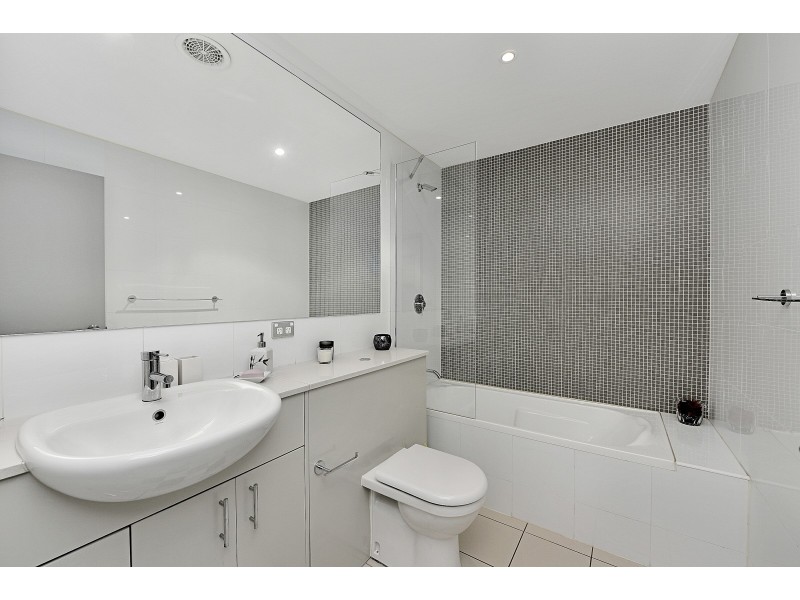 401/2 Walker Street, Rhodes NSW 2138