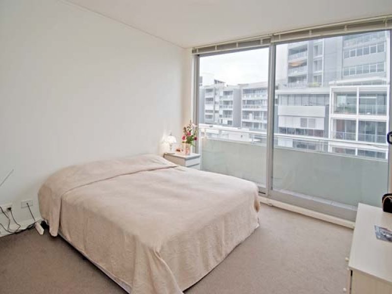 602/2 Shoreline Drive, Rhodes NSW 2138