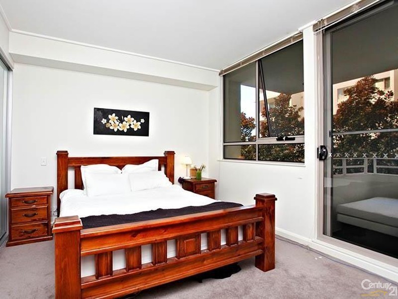 213/37 Almalfi Drive, Wentworth Point NSW 2127