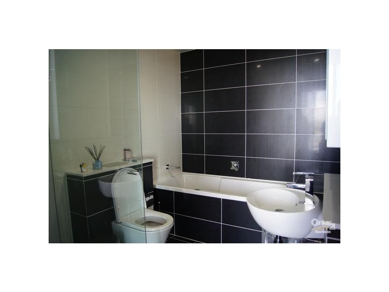 87 Shoreline Drive, Rhodes NSW 2138