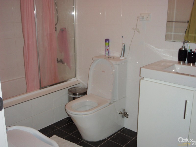 12/100 Kenyons Road, Merrylands NSW 2160