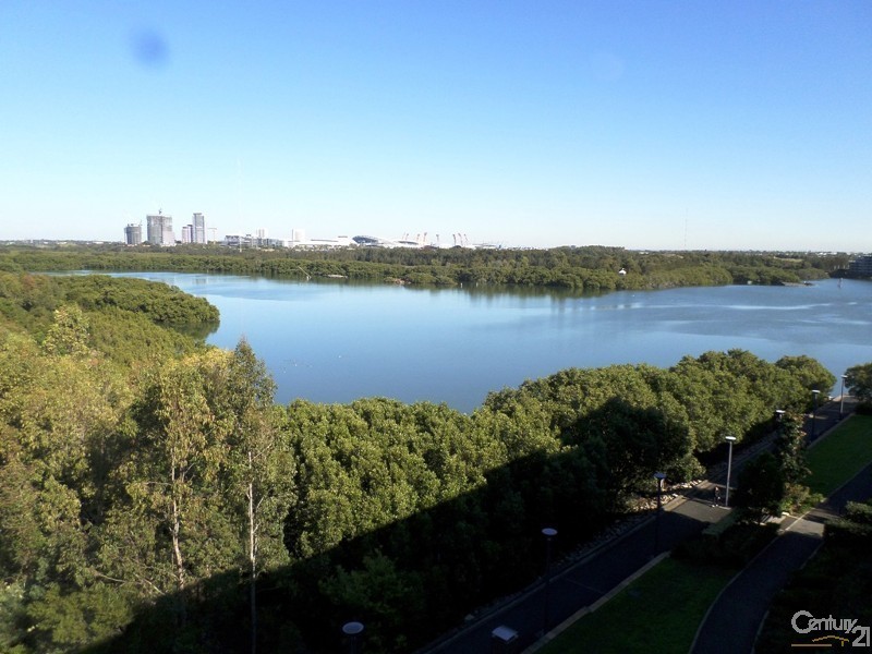 602/2 Shoreline Drive, Rhodes NSW 2138