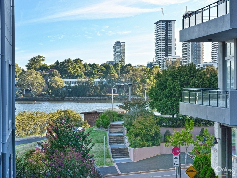 21 /143 Bowden St, Meadowbank NSW 2114