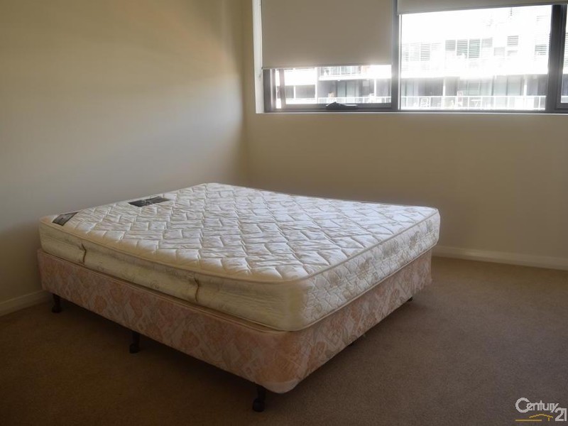 702/1 Footbridge Boulevard, Wentworth Point NSW 2127