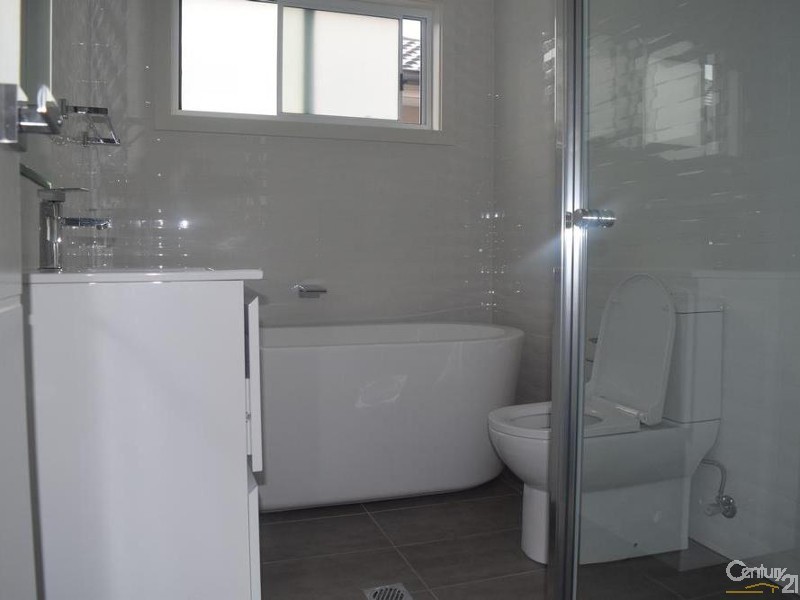 6 Albert Street, Guildford NSW 2161