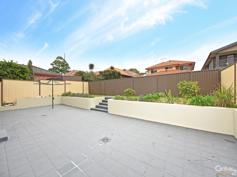 11 Moore St, Cabarita NSW 2137