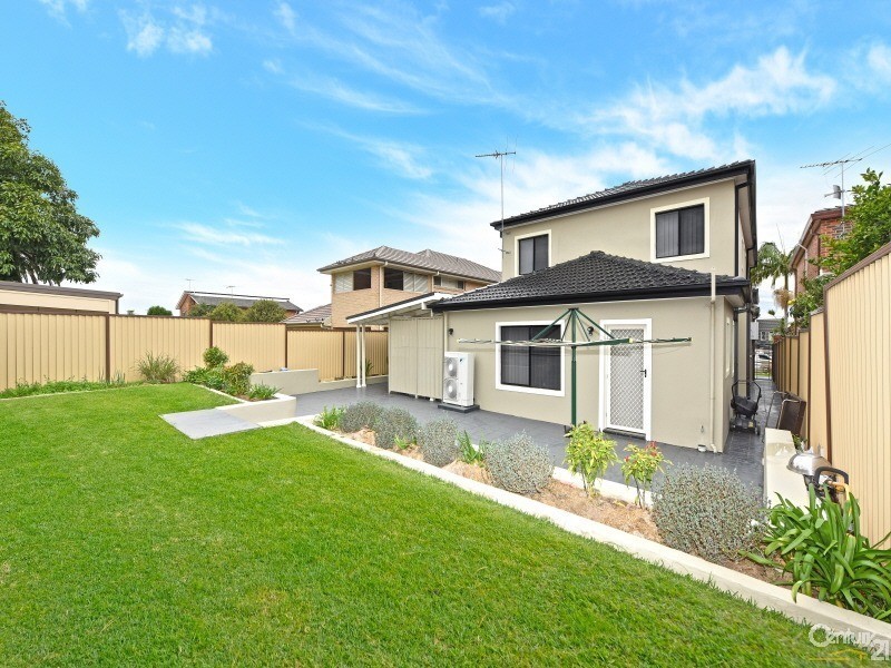 11 Moore St, Cabarita NSW 2137