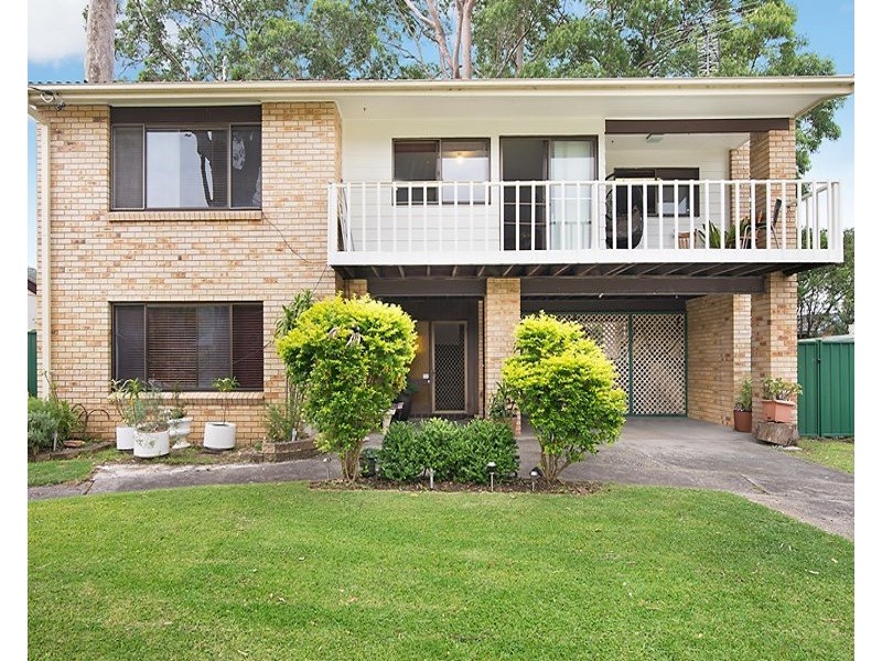 11 Kulara Ave, West Gosford NSW 2250