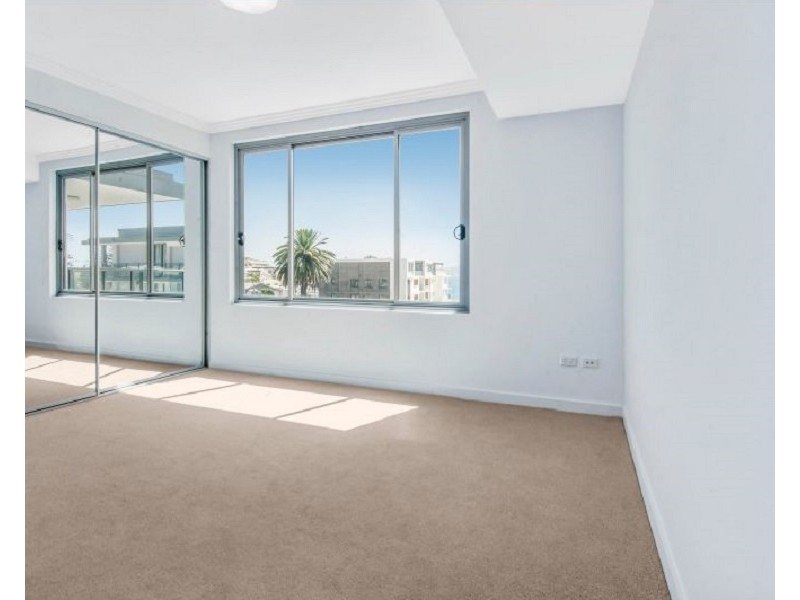 502/7-9 Campbell Crescent, Terrigal NSW 2260