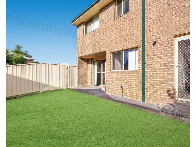 1/24 Melbourne Street, East Gosford NSW 2250