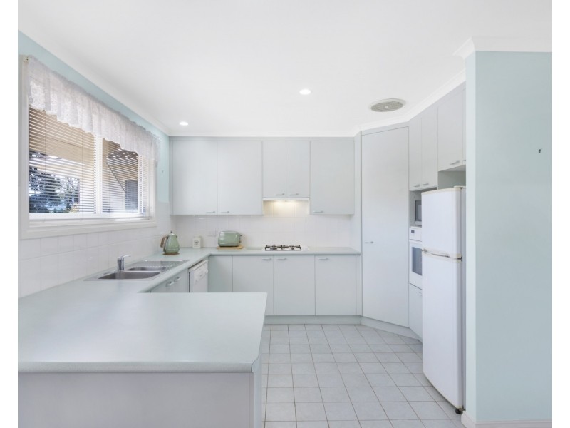 2/61 Karalta Road, Erina NSW 2250