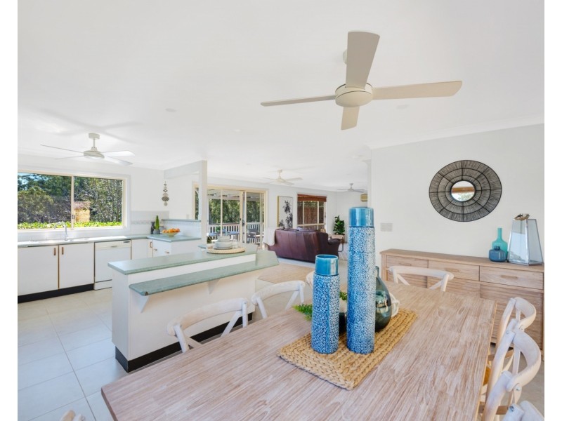 17 Moray Parade, Saratoga NSW 2251