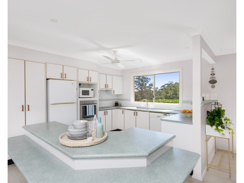 17 Moray Parade, Saratoga NSW 2251