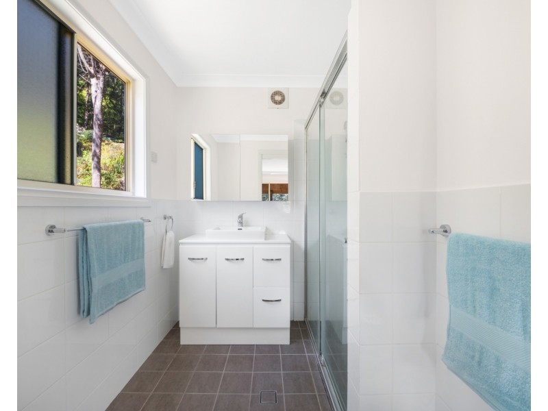 17 Moray Parade, Saratoga NSW 2251