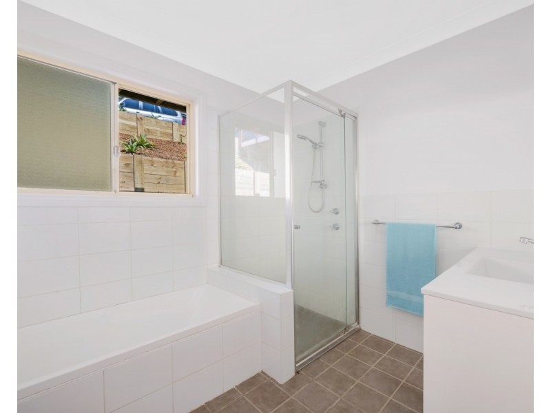 17 Moray Parade, Saratoga NSW 2251