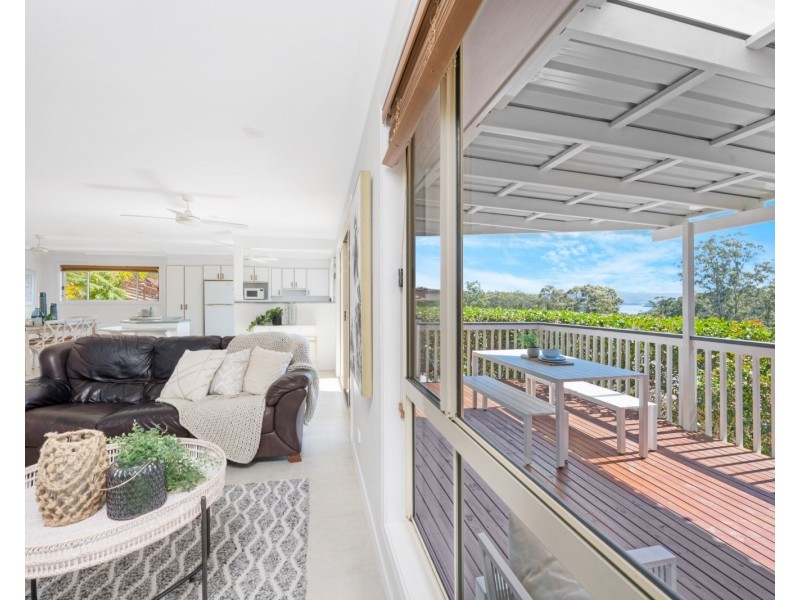 17 Moray Parade, Saratoga NSW 2251