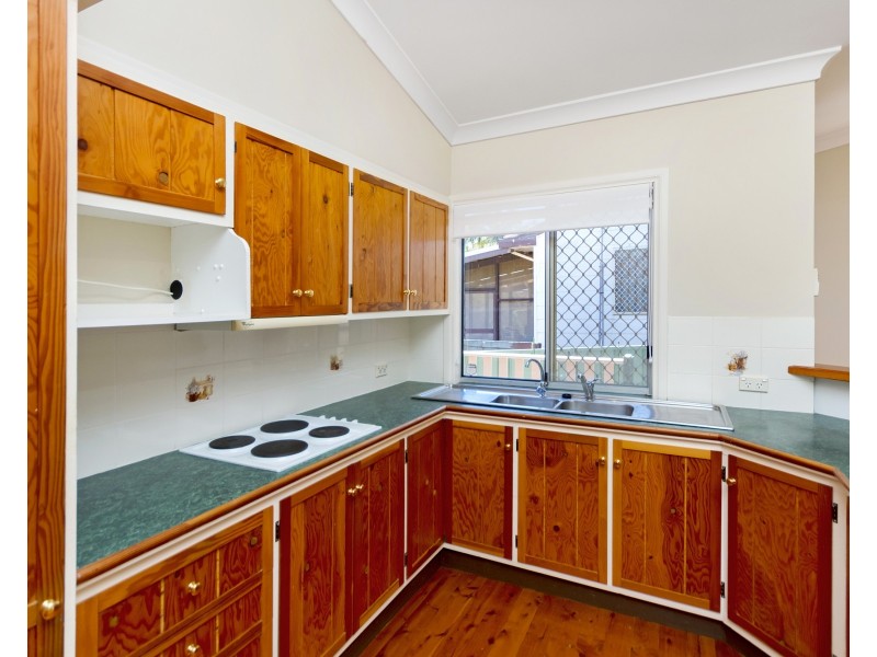 80 Lowanna Avenue, Forresters Beach NSW 2260