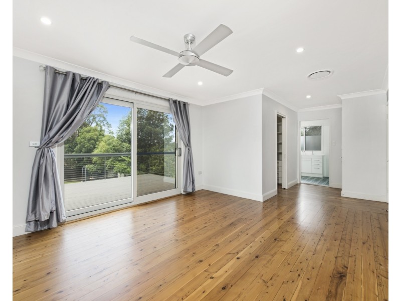 1 Eulalia Ave, Point Frederick NSW 2250
